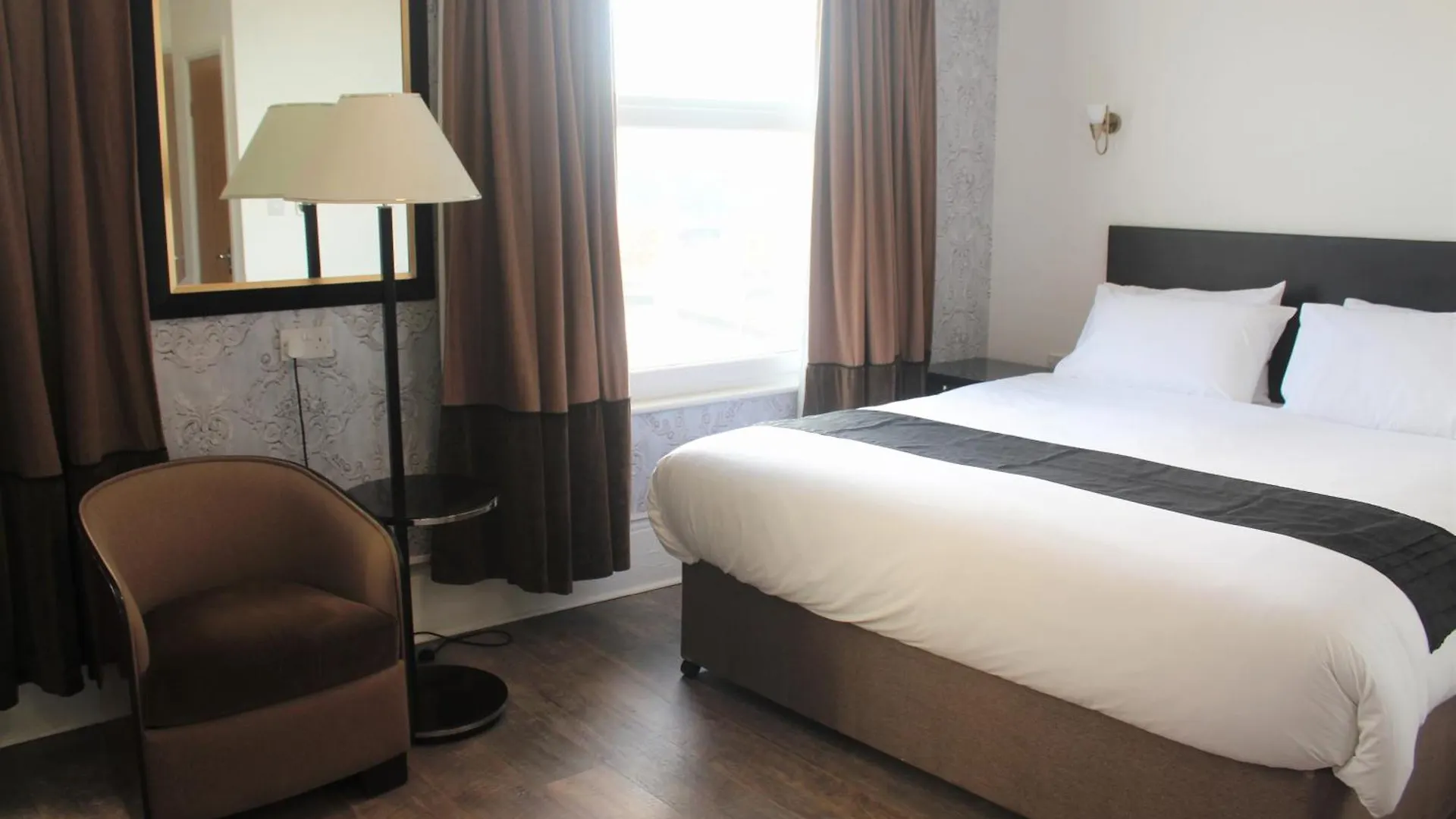 Park Hotel & Apartments Kingston upon Hull 4*,
